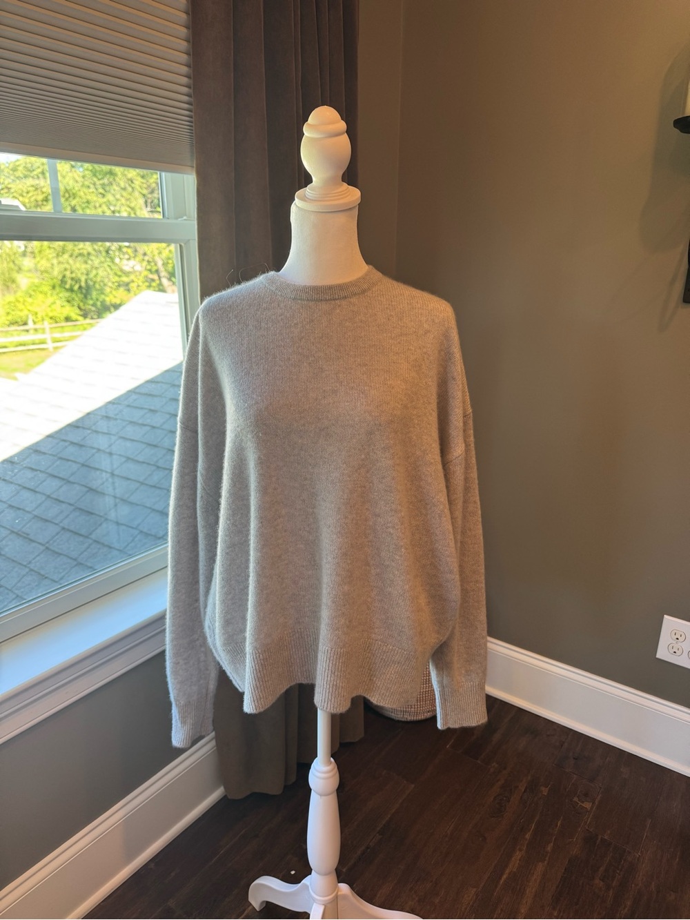 Club Monaco 100% Cashmere Oversized Crewneck Sweater Gray M